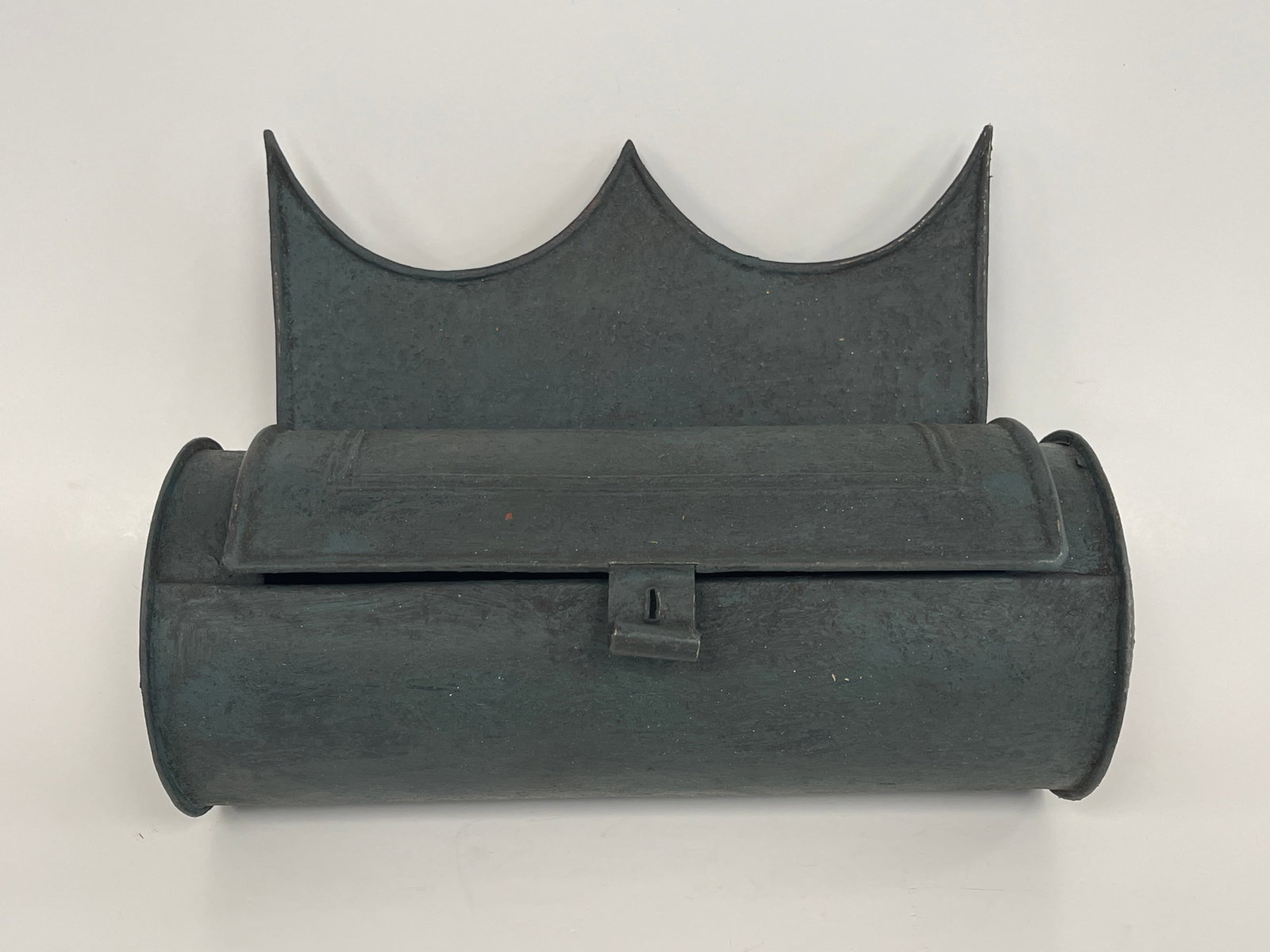 HANGING CYLINDRICAL SHEET IRON CANDLE BOX IN FRENCH BLUE PAINT: HANGING CYLINDRICAL SHEET IRON CANDLE BOX IN FRENCH BLUE PAINT