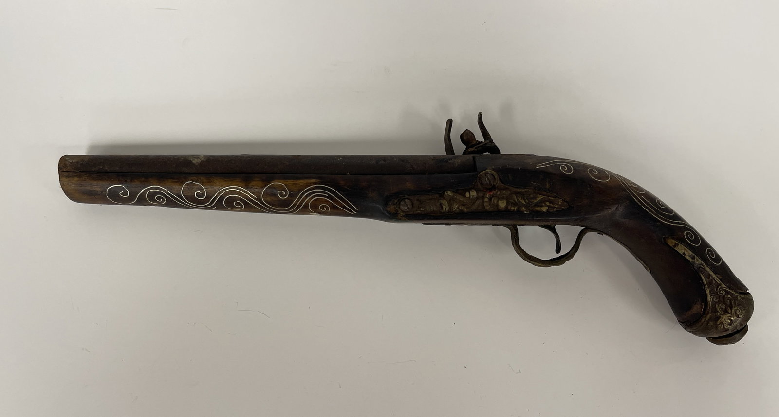 FLINT LOCK PISTOL REPLICA (1 of 5)