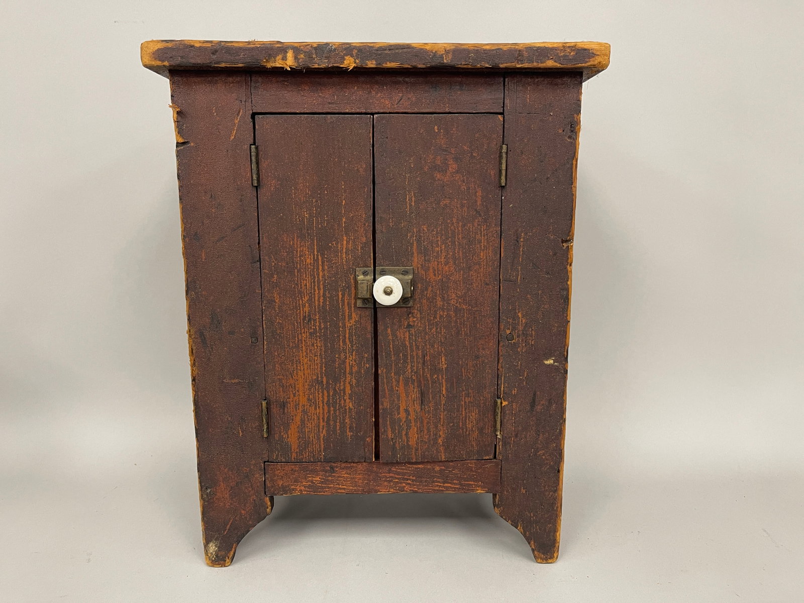 SMALL TWO DOOR CUPBOARD: SMALL TWO DOOR CUPBOARD 30 X 12 X 20
