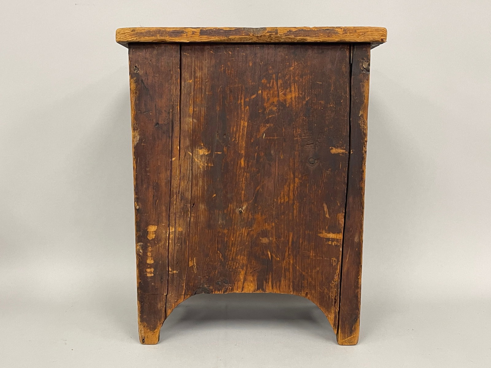 SMALL TWO DOOR CUPBOARD - 6
