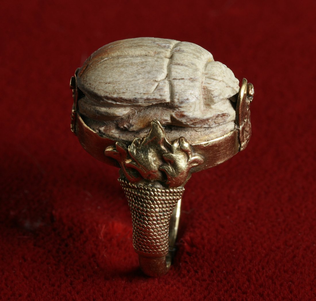 Etruscan Revival 18K Gold Scarab Ring (1 of 5)