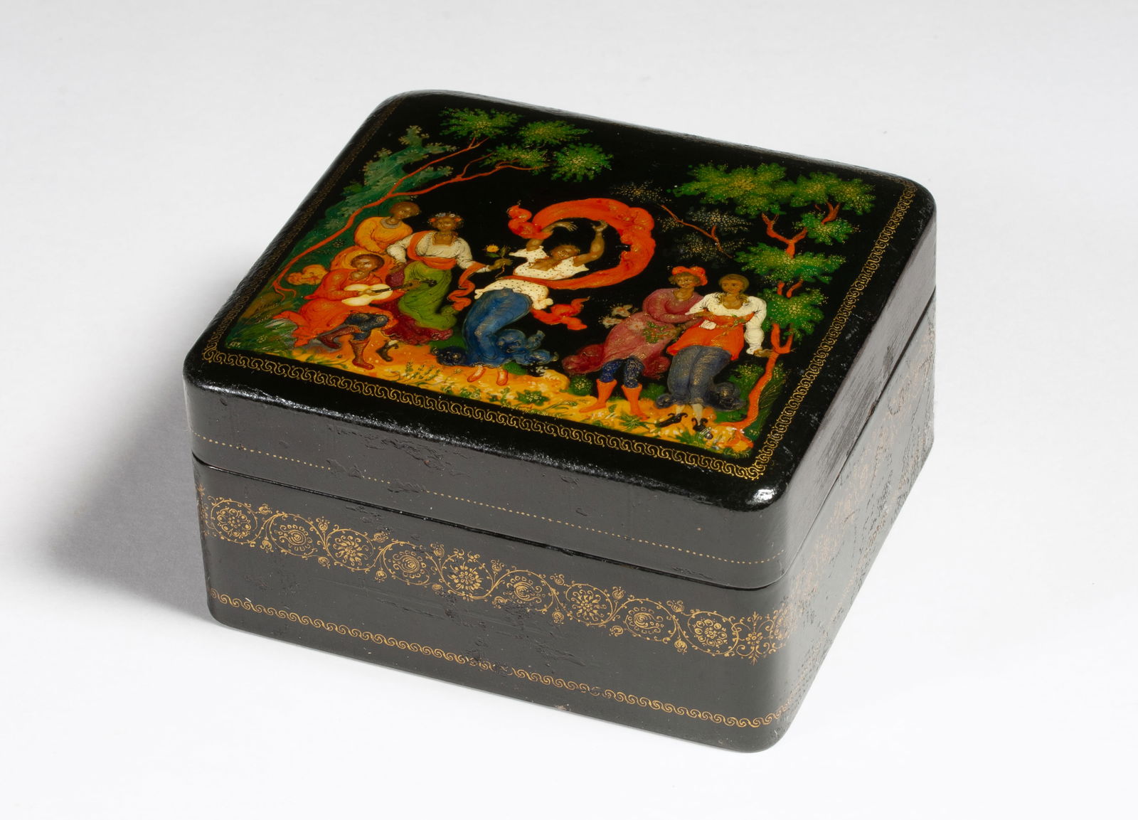1920s Russian Lacquer Box - Palekh (1 of 13)