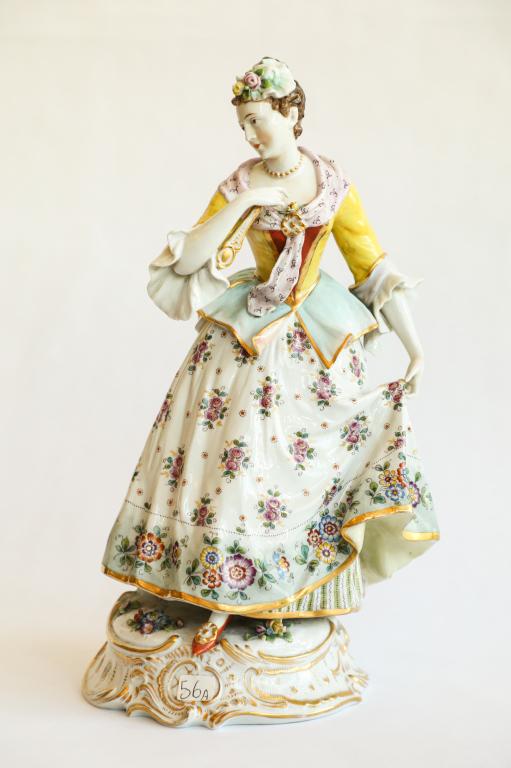 CAPO DI MONTE PORCELAIN FIGURINE (1 of 1)