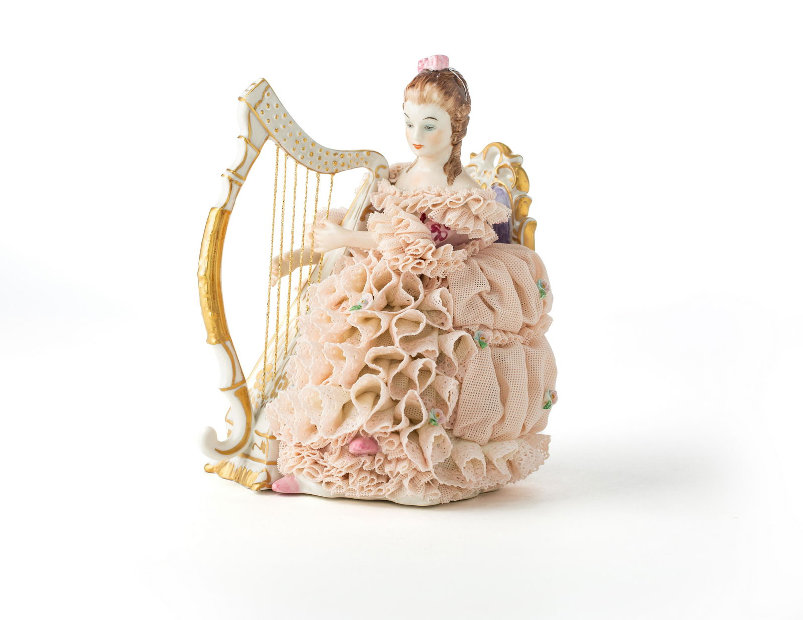 A 19TH CENTURY DRESDEN PORCELAIN  FIGURINE PLAYING A HARP (1 of 2)