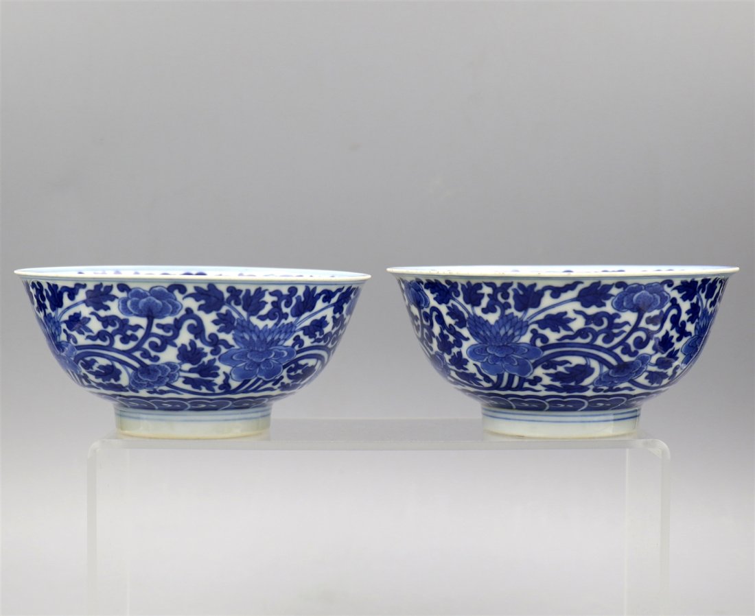 A Pair of Chinese blue-white porcelain bowl. (1 of 3)