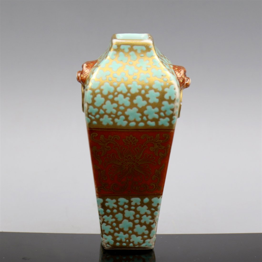 Chinese Small Porcelain Vase. (1 of 4)
