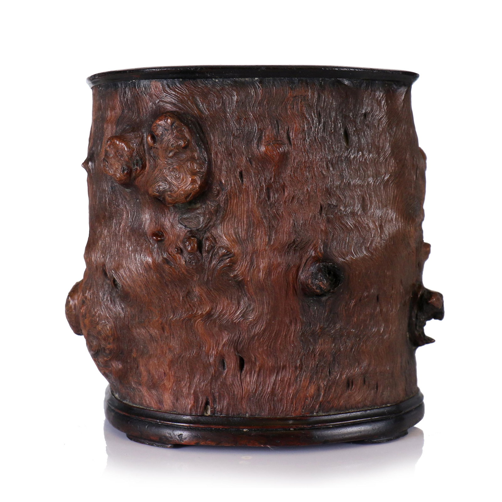 A Chinese Wood Bursh Pot: Height 16 cm, diameter 16,8 cm.