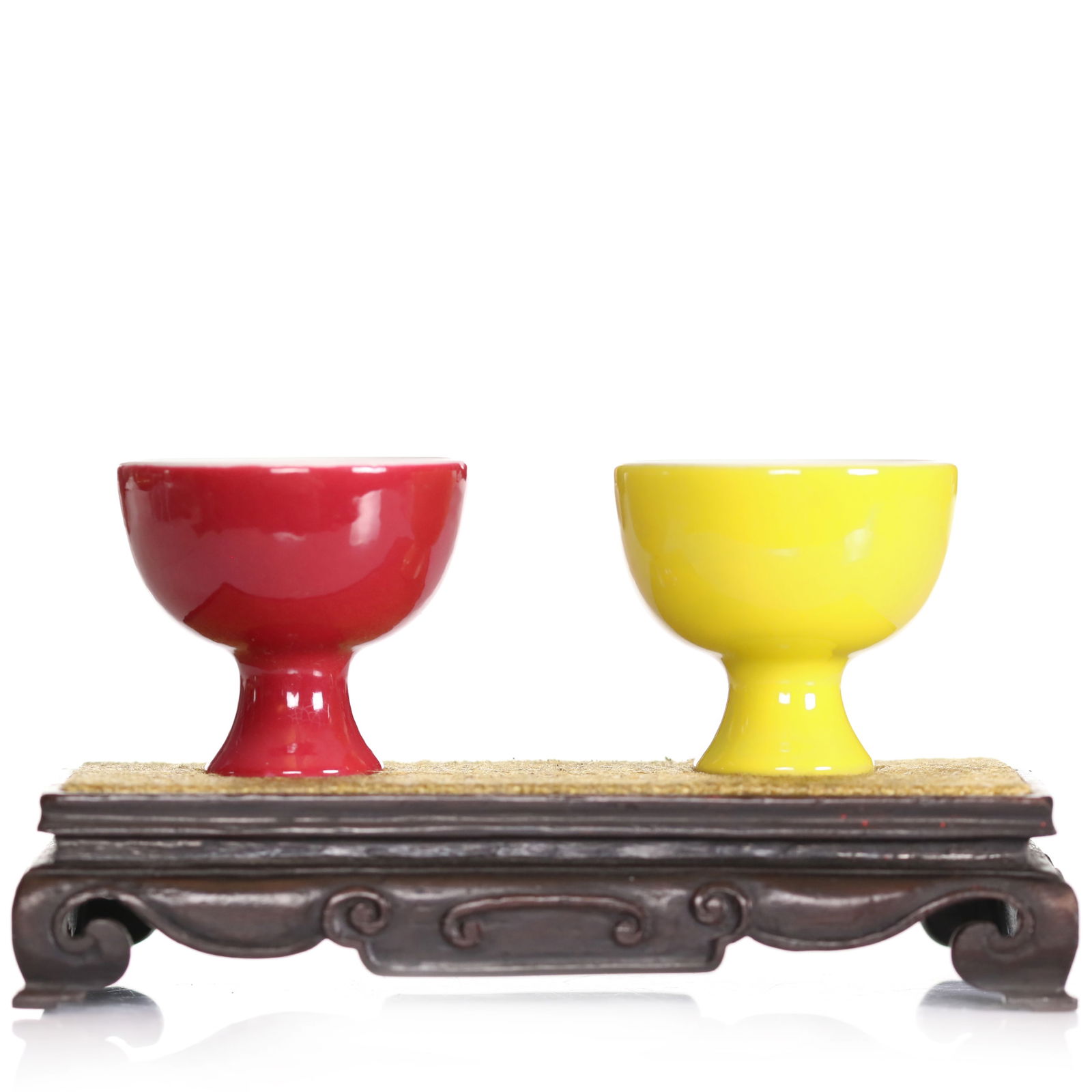 Chinese Carminum And Yellow Glazed Porcelain Cups (1 of 8)
