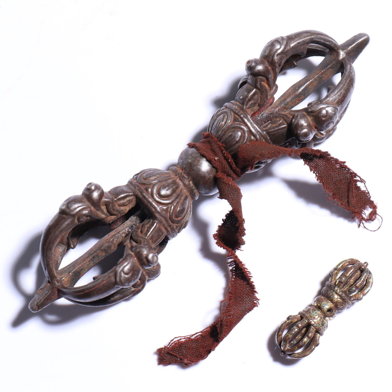 Two Tibet Bronze Vajras (1 of 4)