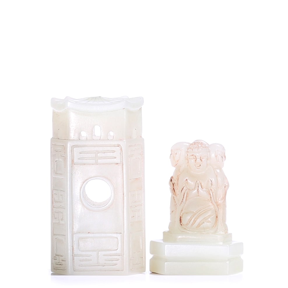 A Miniature Chinese White Jade Carved Buddha With Buddhist Shrine: 42 x 19 x 13 mm