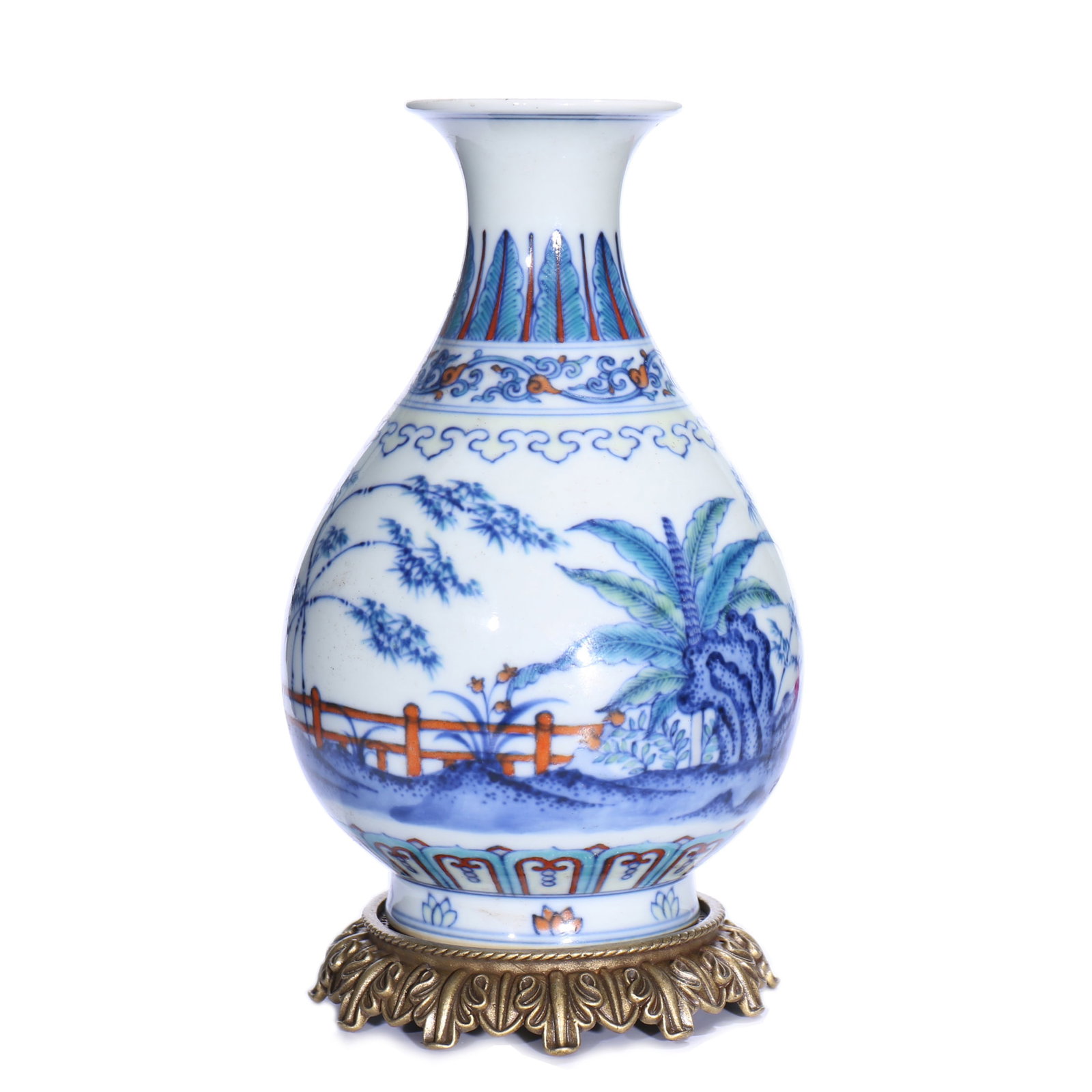 A Chinese Dou Cai Porcelain Vase (1 of 10)