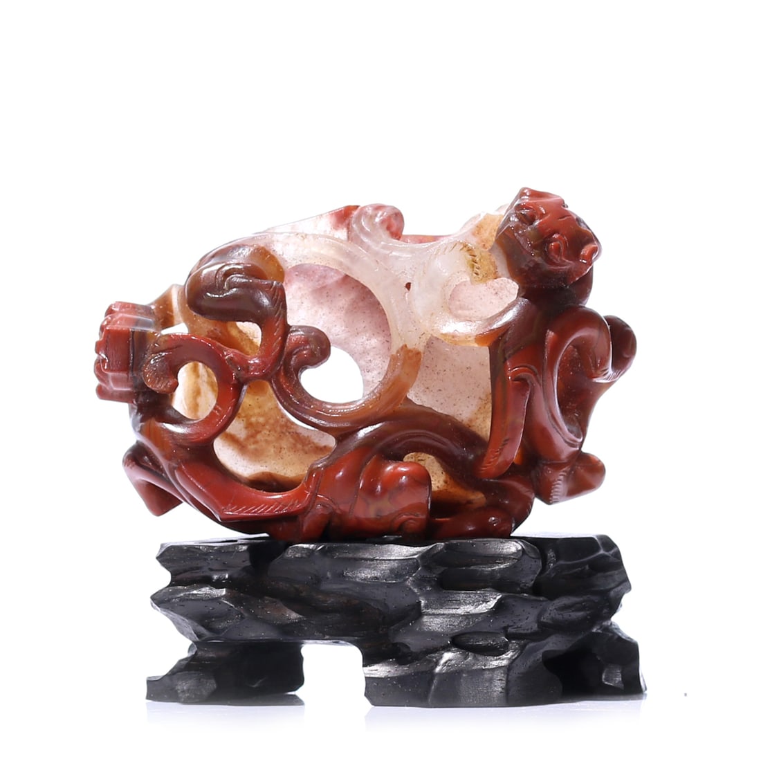 A Chinese Agate Carved Ornament Statue With Stand: 71 x 48 x 24 mm, height including accessories 66 mm.