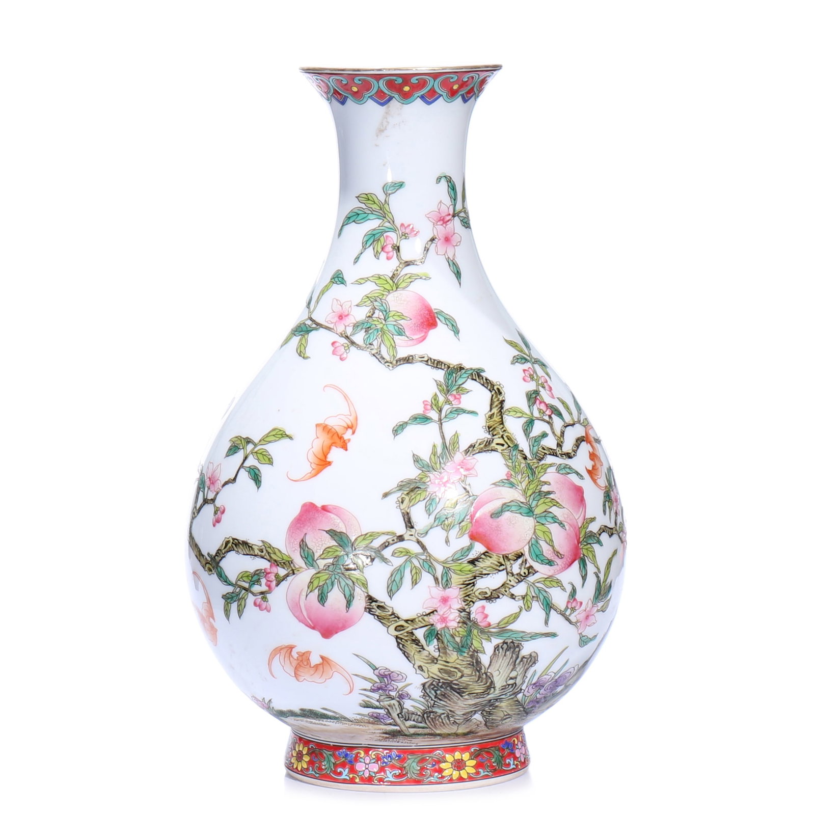 A Chinese Famille-Rose Porcelain Vase: H 24 cm