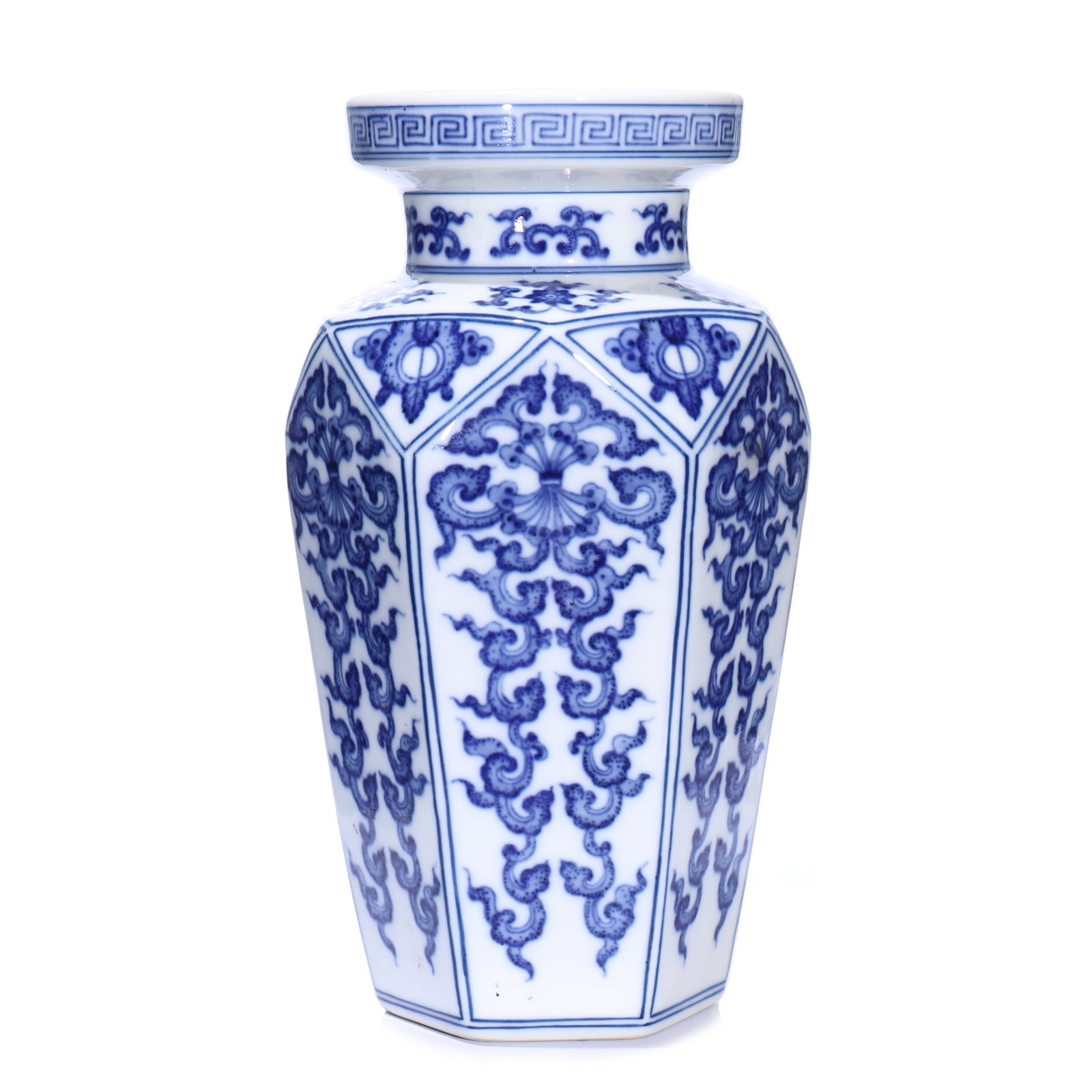 A Chinese Blue And White Glazed Porcelain Vase: H 21 cm
