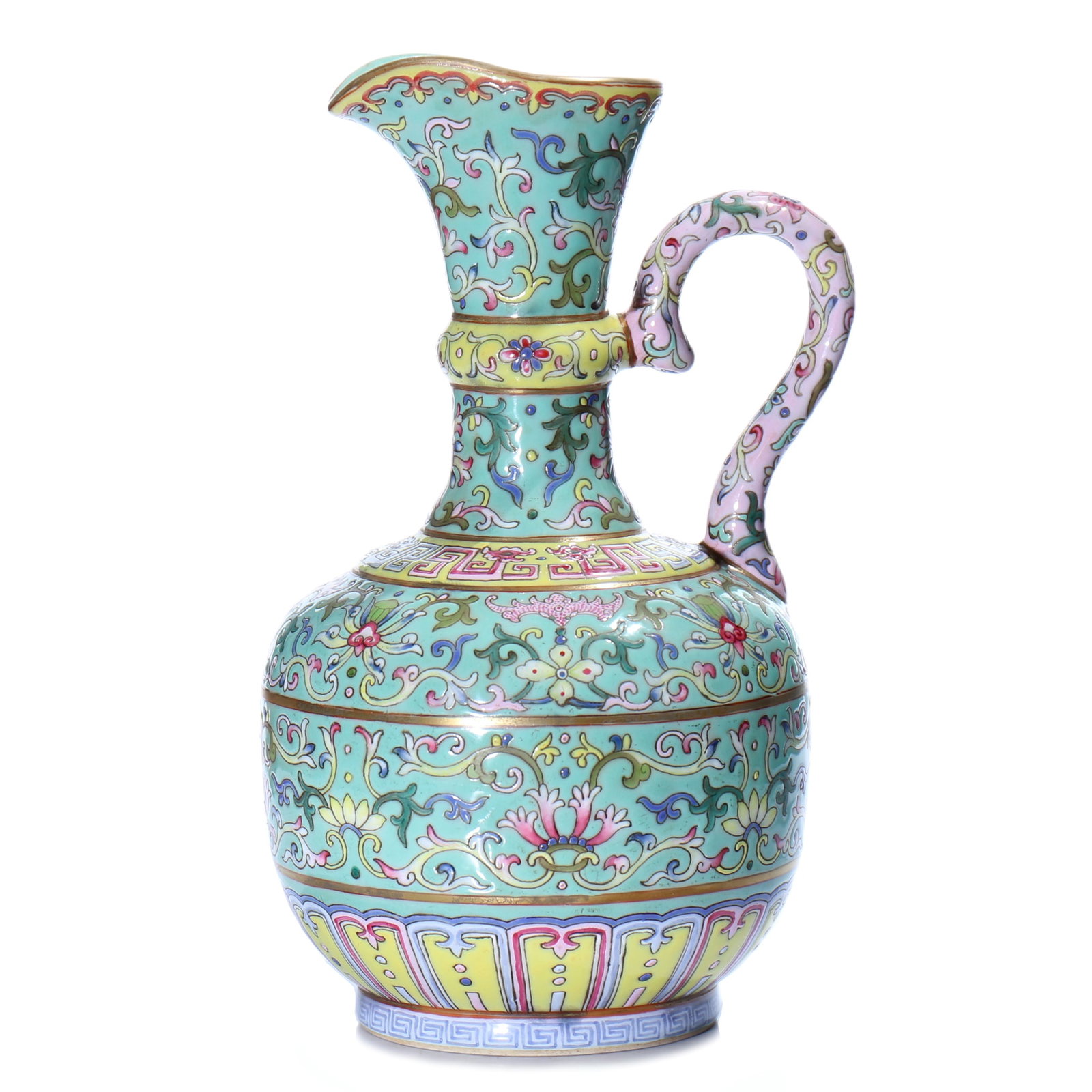 A Chinese Famille-Rose Porcelain Vase: H 18.5 cm