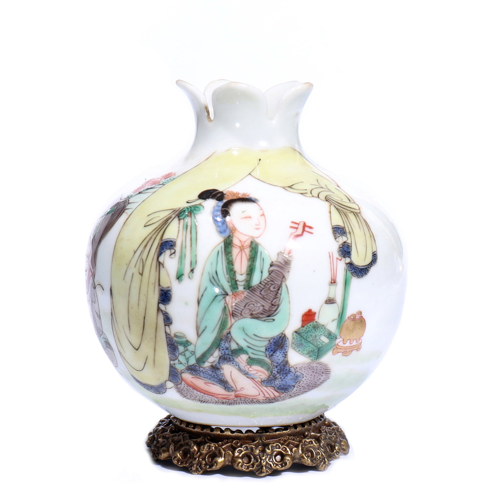 A Small Chinese Wu Cai Glazed Porcelain Vase (1 of 9)