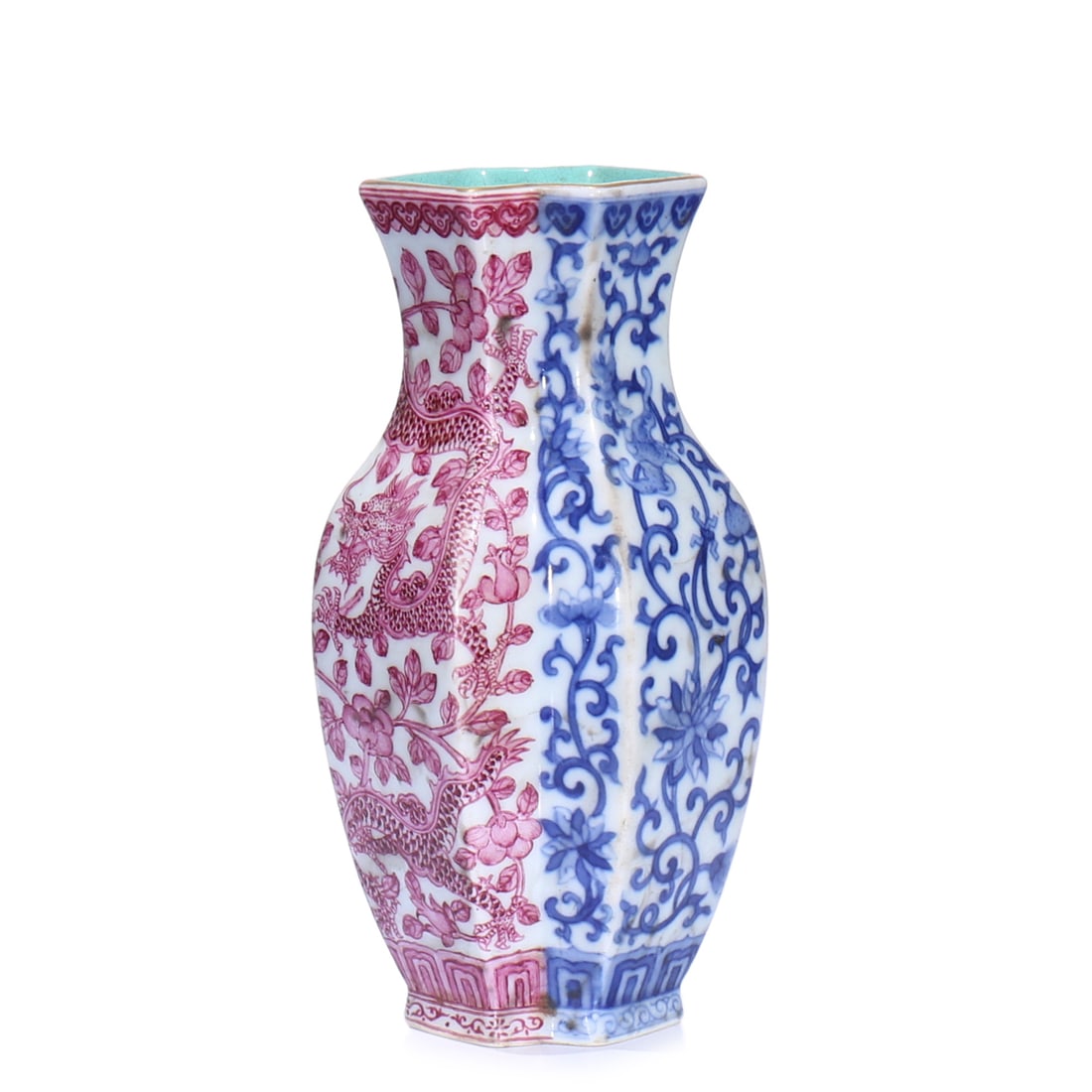 A Chinese Famille-Rose Porcelain Vase: H 13.5 cm