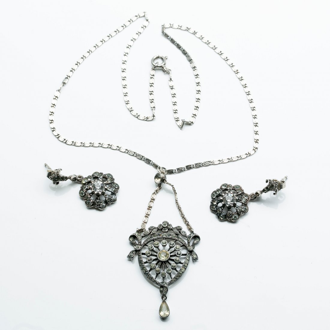 Vintage Silver Necklace And Earrings (1 of 2)