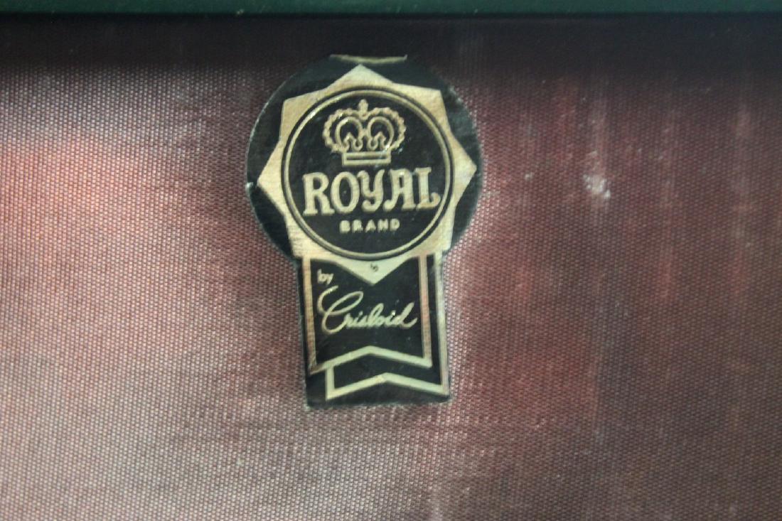 Chris Lloyd Royal Gold Mah-Jong Set with Bakelite racks (1 of 7)