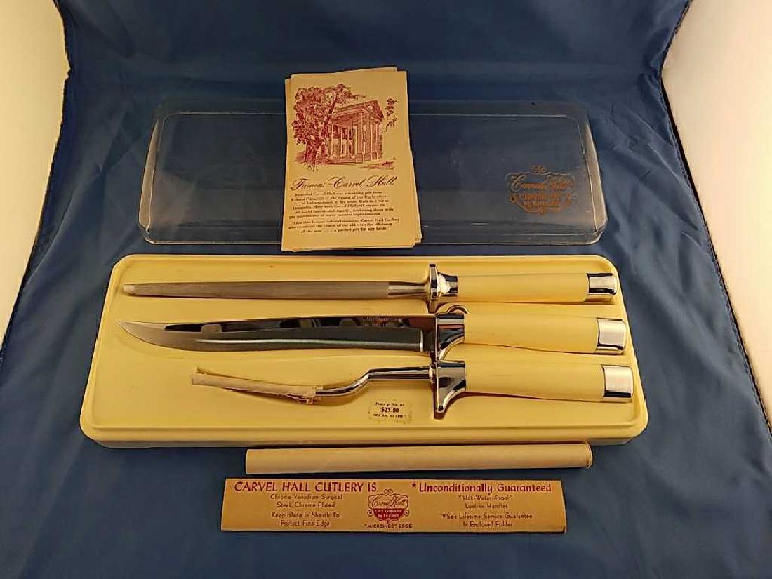 Carvel Hall 3 pc. Carving Set: Carvel Hall 3 pc Carving Set with Lustrex handle and plastic chest. Excellent