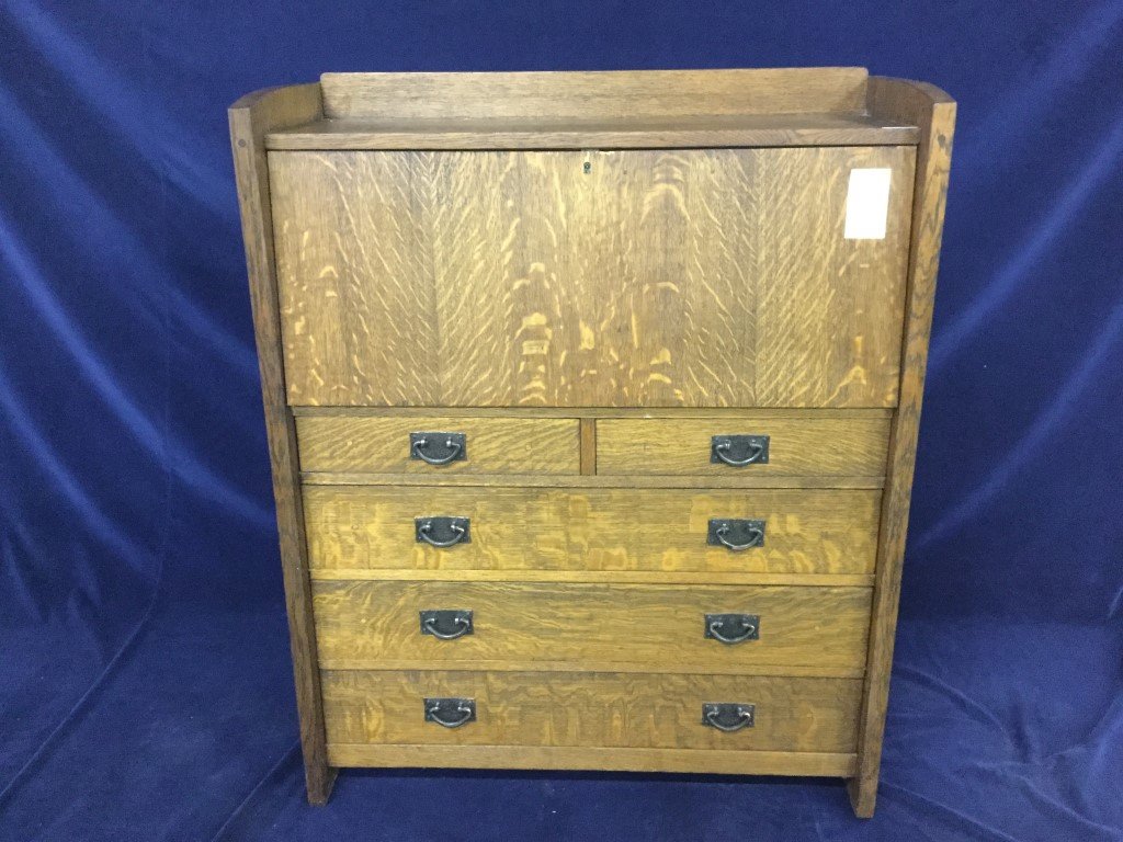 Gustav Stickley arts and craft oak drop front desk. (1 of 6)