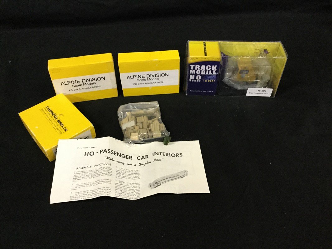 One Factory direct Trains Trackmobile Ho scale and (1 of 1)