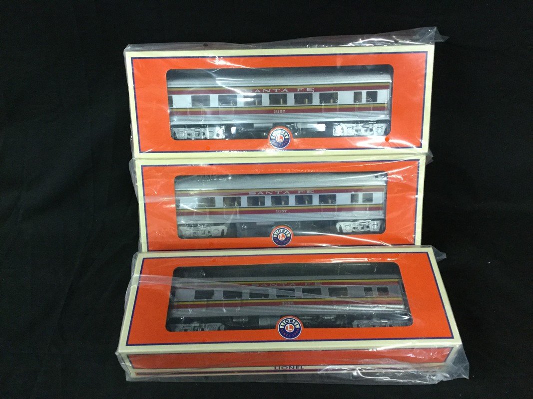 Three Lionel coach cars (1 of 3)