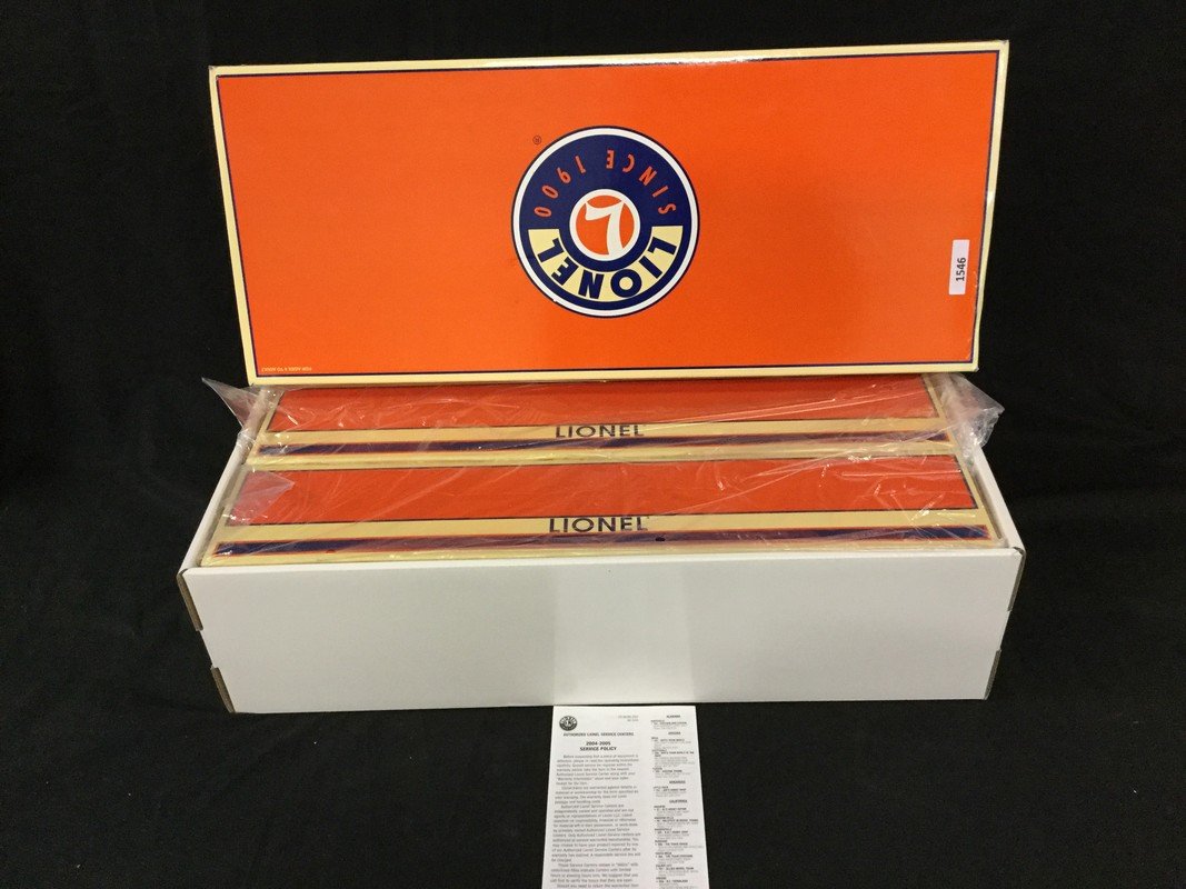 Lionel car two pack in box (1 of 3)