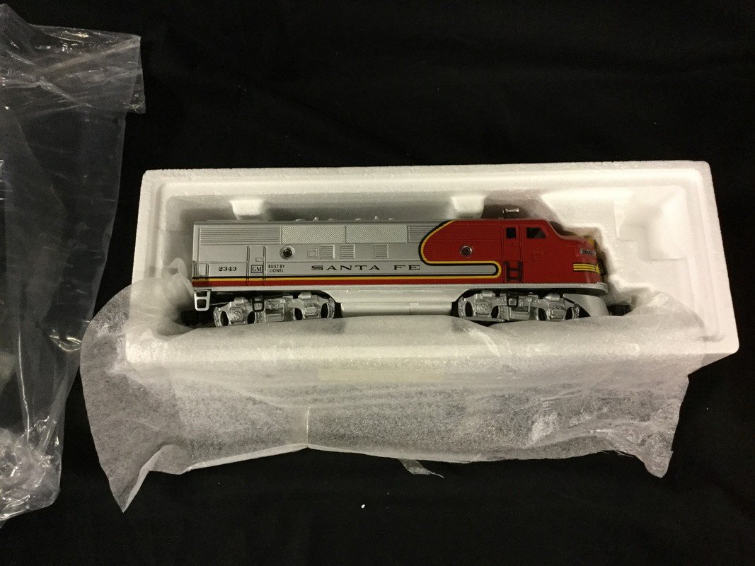 Lionel locomotive (1 of 3)