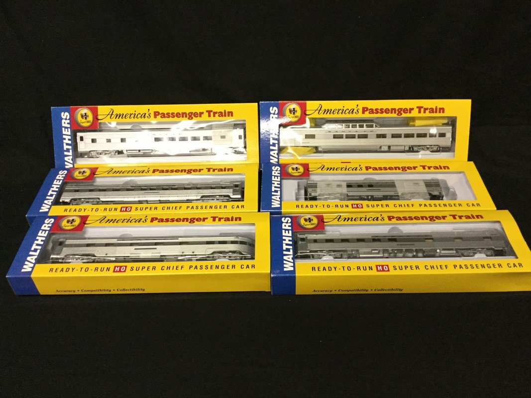 Six Walthers Ho scale cars (1 of 2)