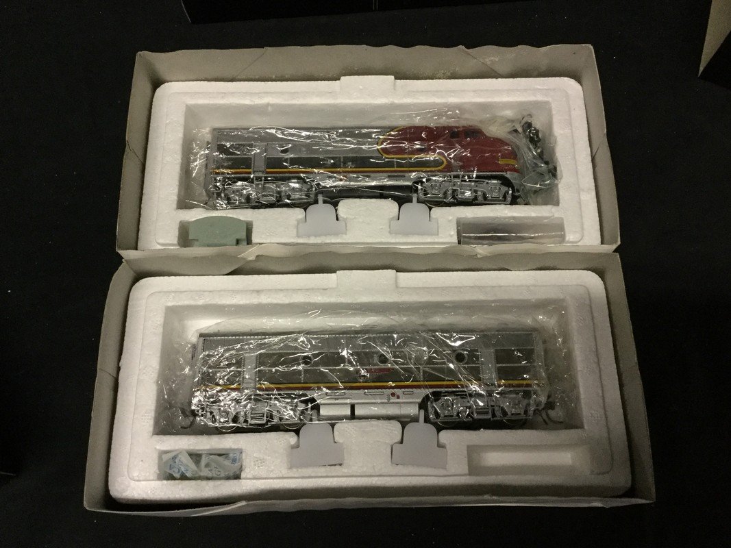 Precision Craft Models locomotive and coach: Precision Craft Models locomotive and coach; EMD F3 F3A #17C (powered) AT&SF Ho 309A, EMD F3 F3B #17B (powered) AT&SF Ho 309B. Open box slightly torn