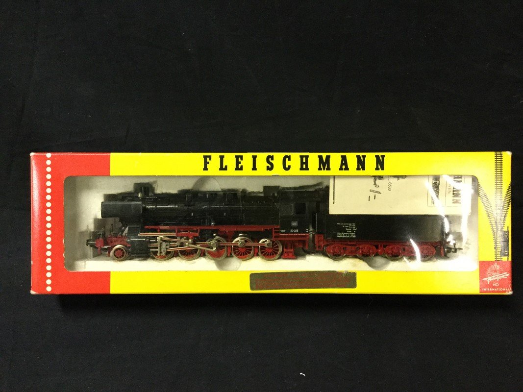 Fleischmann metal train engine and coal car. Made in (1 of 2)