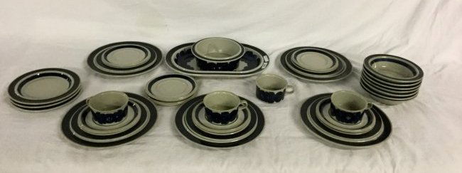 Set of blue Arabia Fineish dishware (1 of 1)