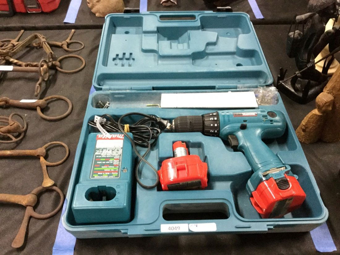 Makita drill (1 of 1)