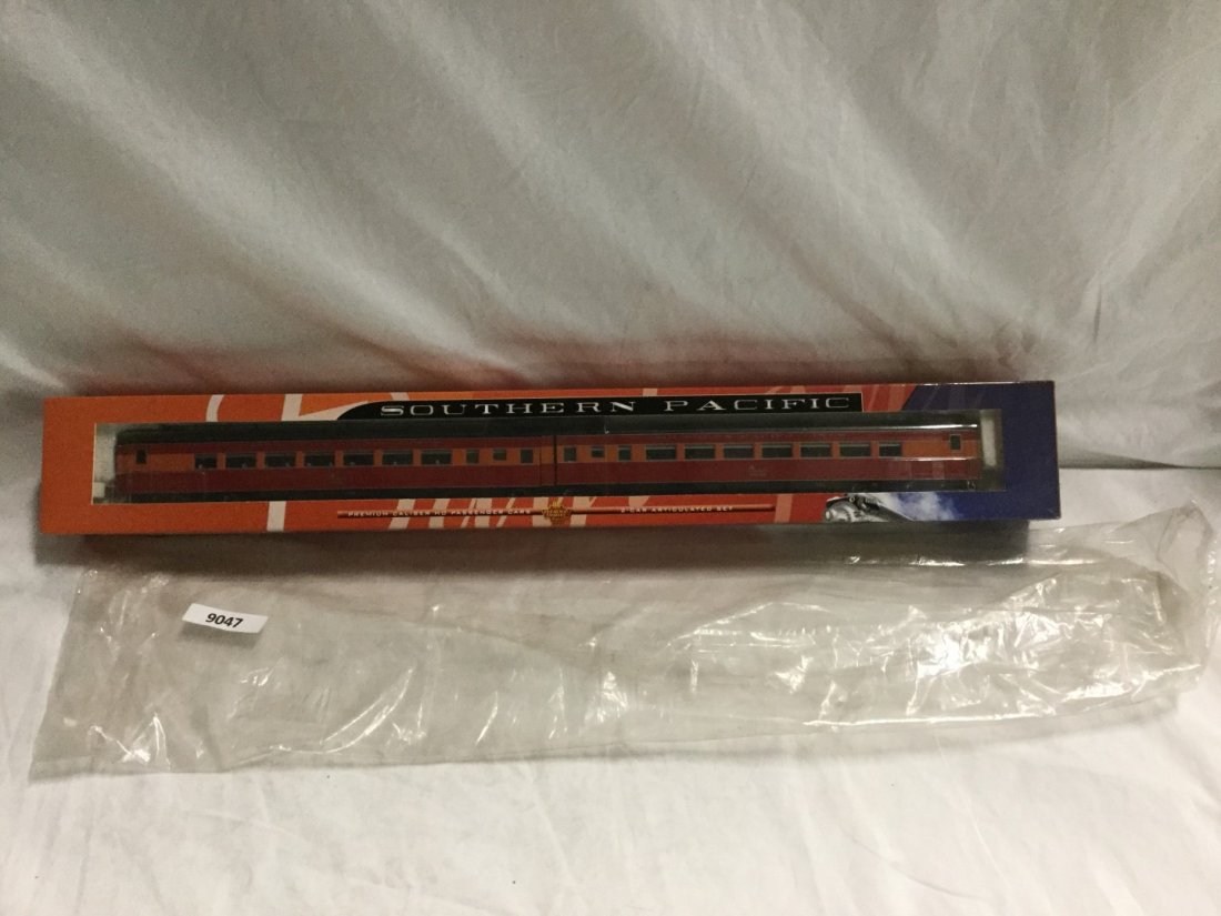 Broadway Limited SP 2 car set (1 of 2)
