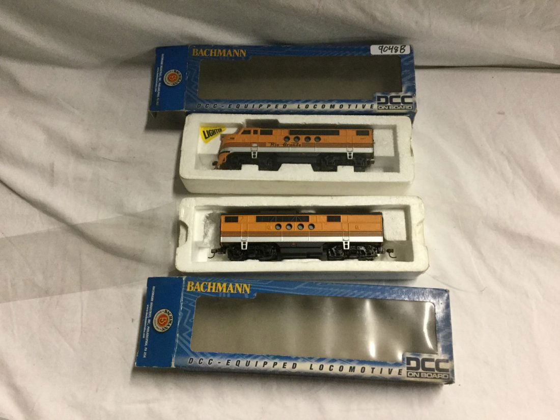 2 Bachman DCC equipped locomotives (1 of 2)