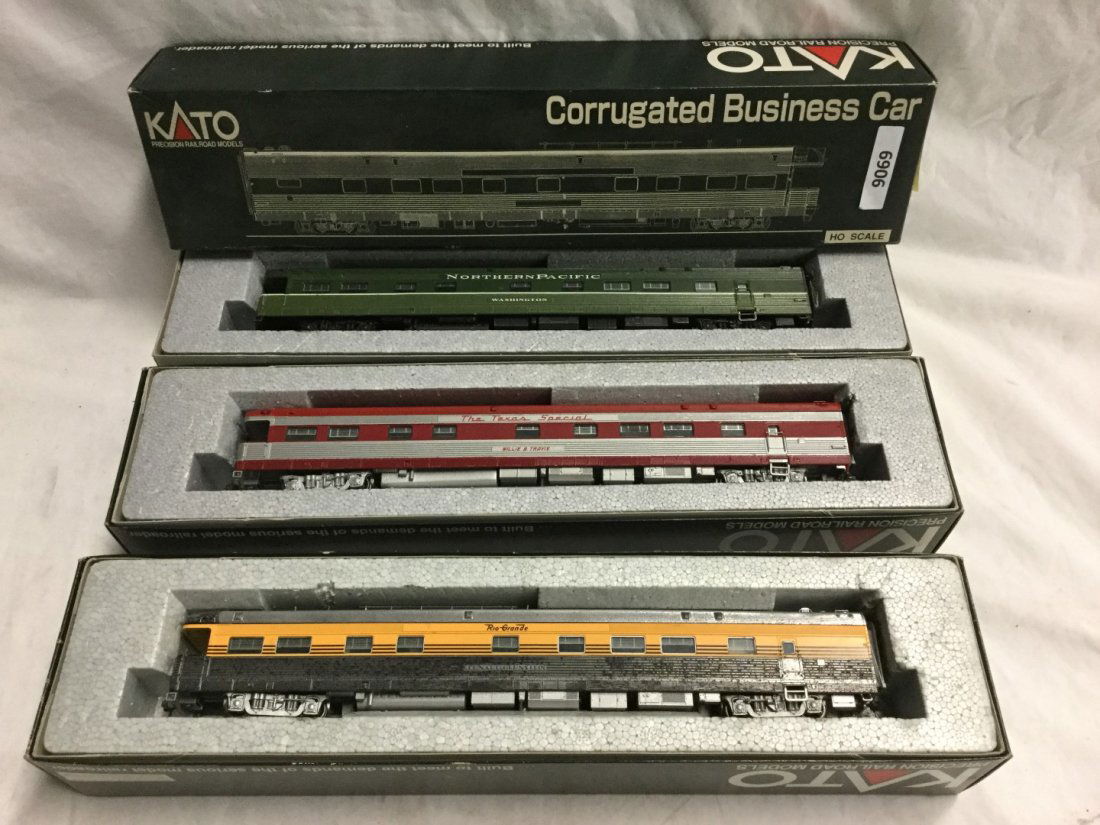 3 Kato Model trains (1 of 2)