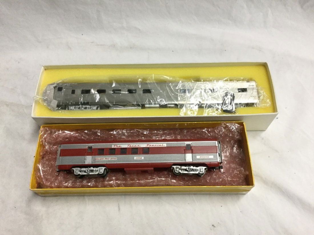 Oriental Limited train ad Baggage car (1 of 2)