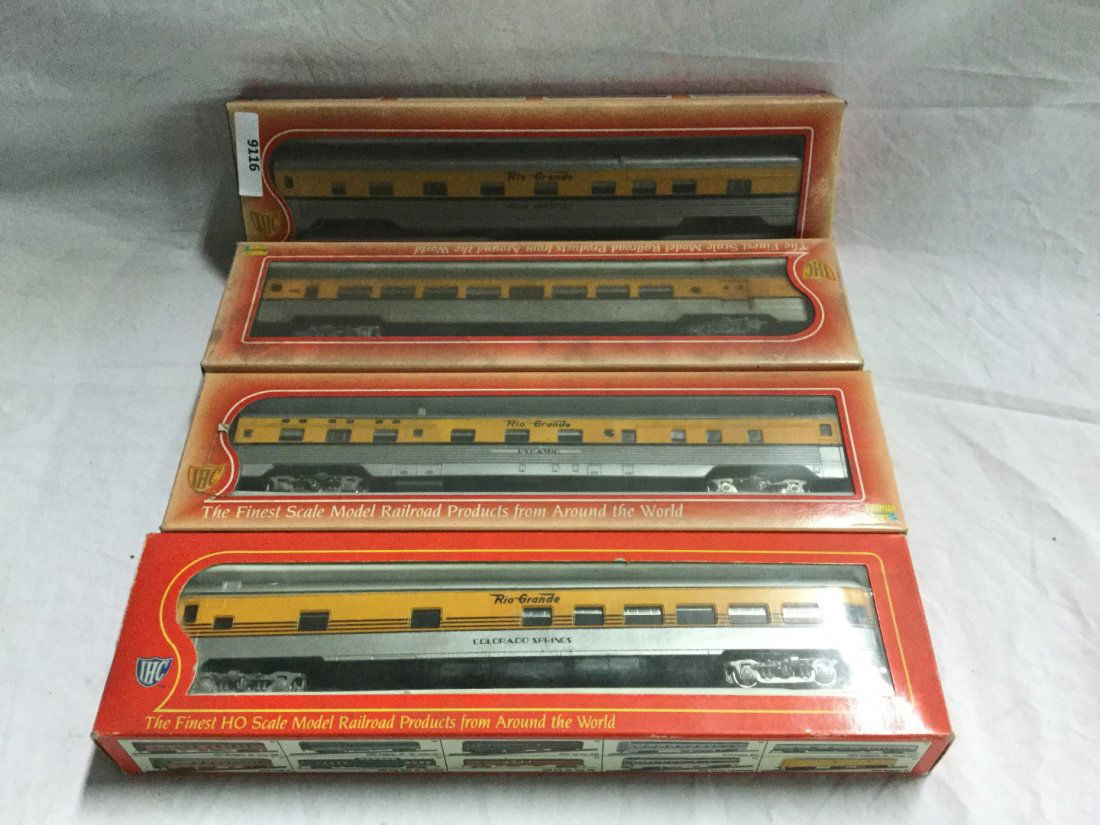4 IHC Rio Grande model trains. (1 of 2)
