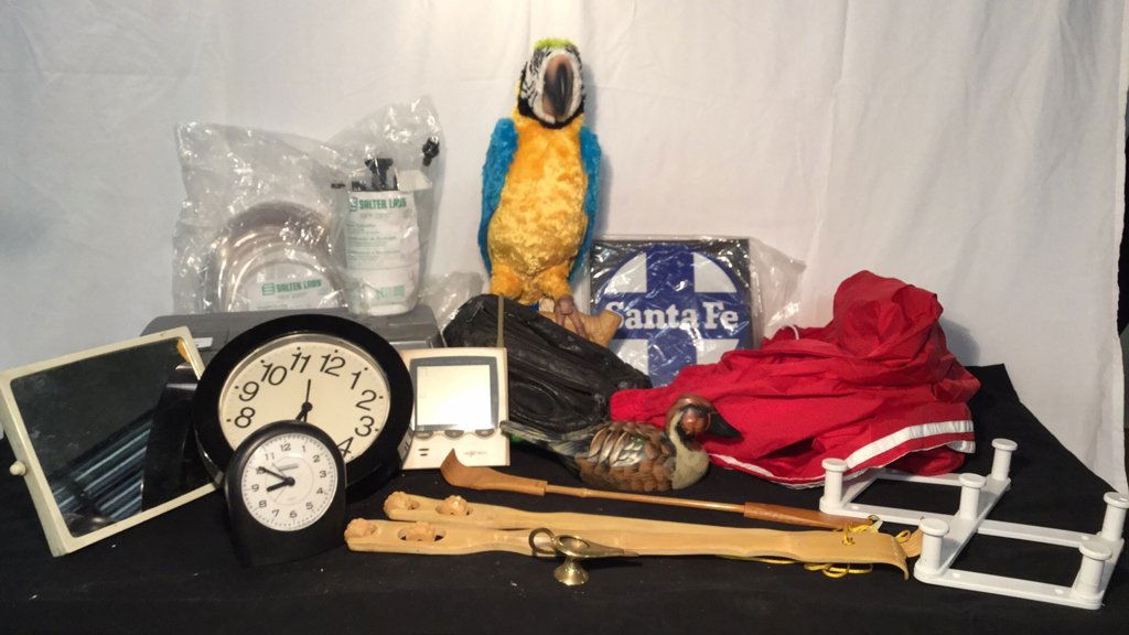 Box of miscellaneous collectibles (1 of 1)