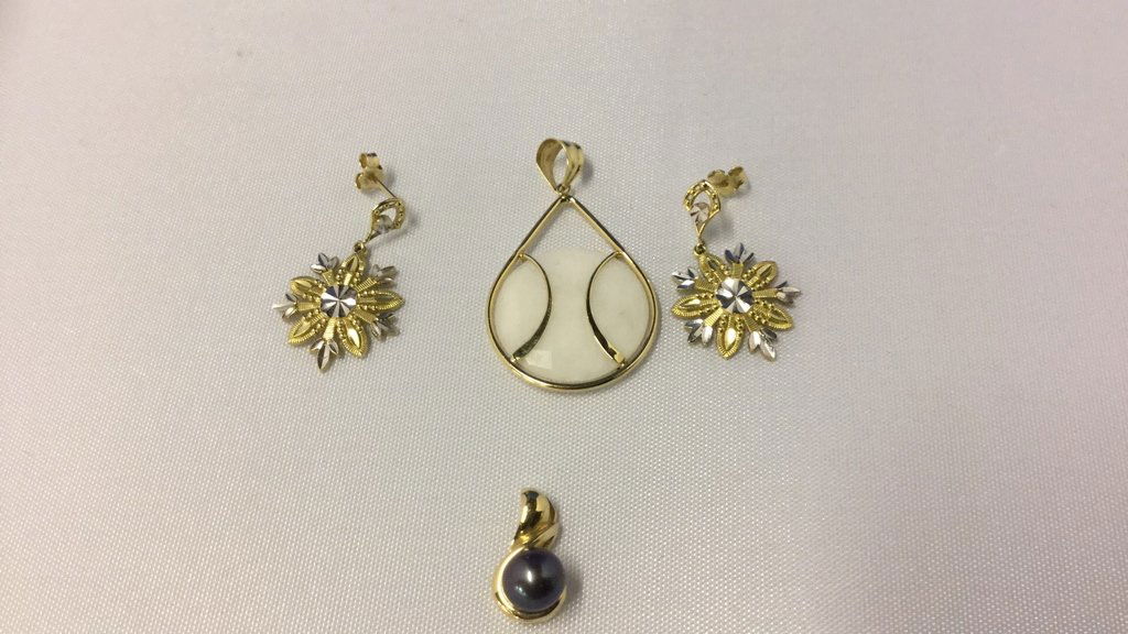 14K white agate pendent, 14K Earrings, & Pearl (1 of 5)