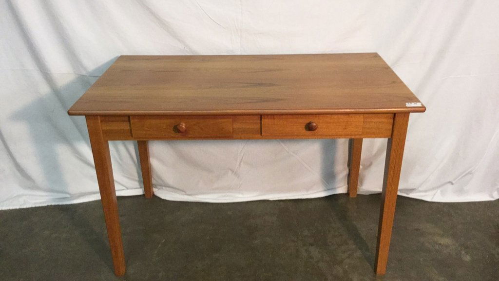 Oak desk (1 of 3)