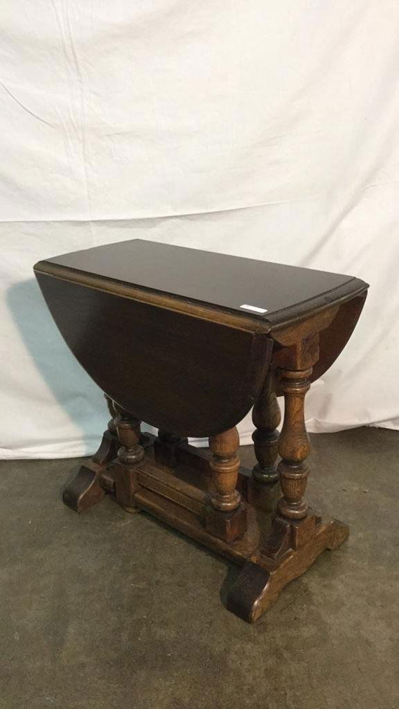 Oak Envelope side table (1 of 3)