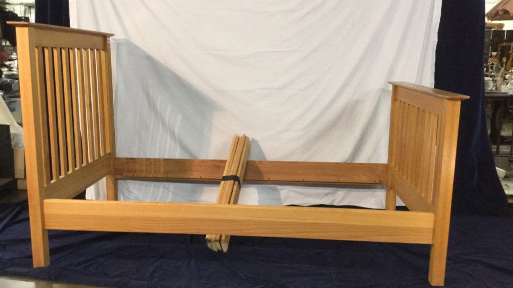 Maple single bed frame (1 of 3)