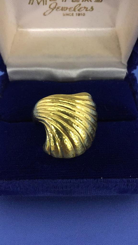 Lalaounis 18k Gold Clam Shell Ring (1 of 7)