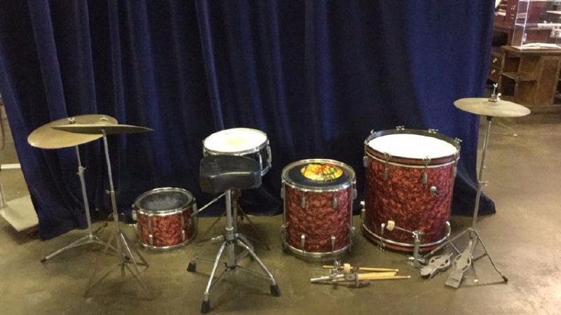 Slingerland Drum Set, Remo Snare, Zildjen cymbals: Slingerland Drum Set, Remo Snare, Zildjen cymbals. Diameters: Remo SD 14x7 1/2, Slingerland Tom Tom 13x10, Slingerland Floor Tom 17x18, Slingerland Bass Drum 21x23. Cymbals 18" crash, 18" ride, 15" hi