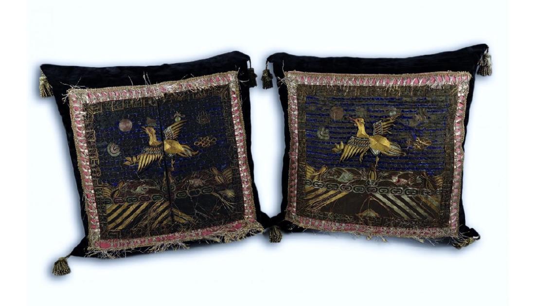A pair of golden silk brocade pellow (1 of 3)