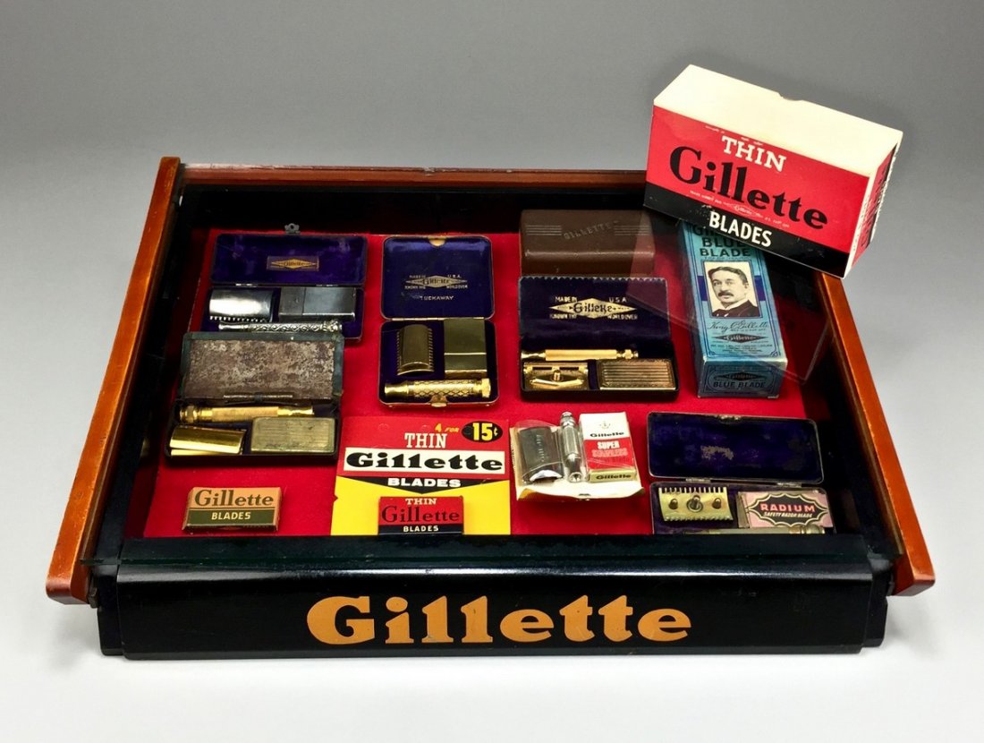 Antique-Vintage Gillette Razors, Blades and Razor Cases (1 of 10)