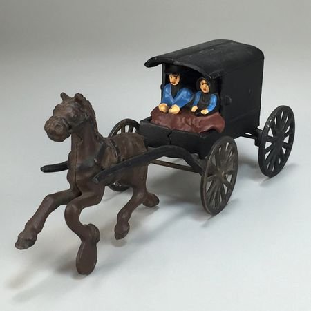 Vintage Cast Iron Amish Family in Horse-Drawn Buggy (1 of 9)
