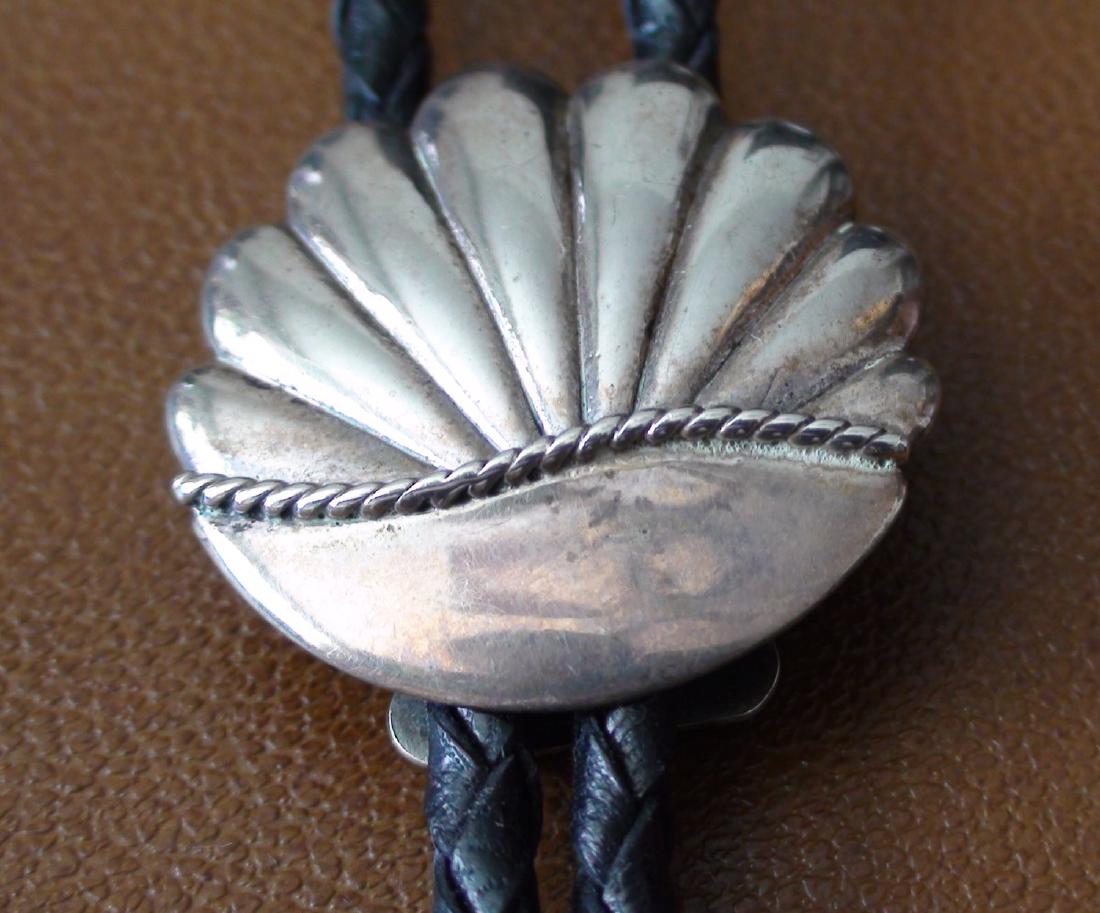Native American Santo Domingo Sterling Silver Shell (1 of 4)